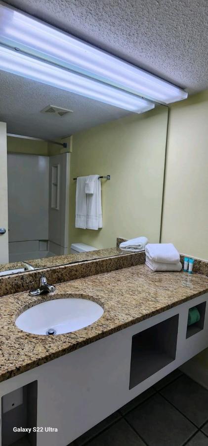 Oceanfront Efficiency T405 Leilighet Myrtle Beach Eksteriør bilde